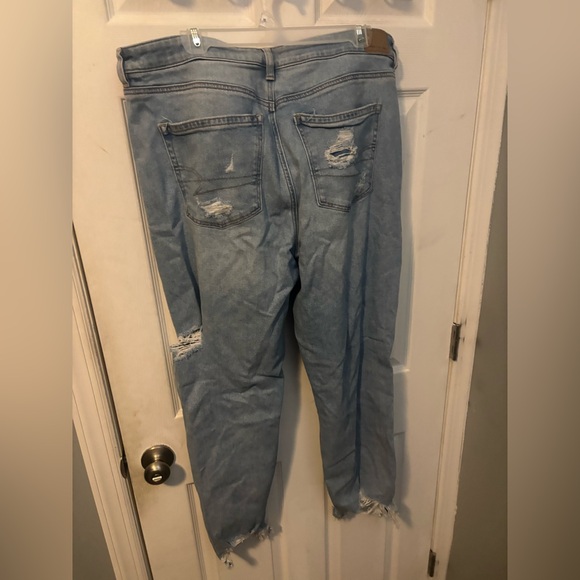 American Eagle Outfitters Light Blue Distressed Boyfriend Jeans - Picture 3 of 5